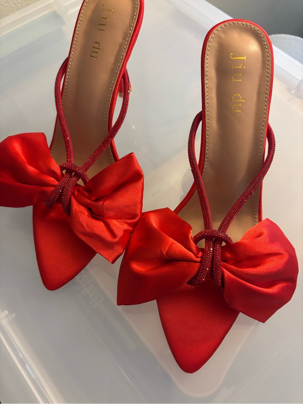 Bold and Beautiful Red Satin Bow Pointed-Toe Mules Size 9